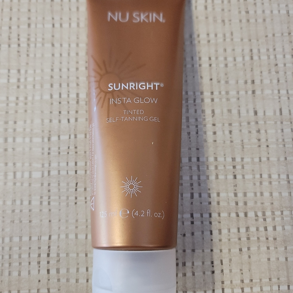 2 NuSkin instaglow tinted self tanning gel!!!